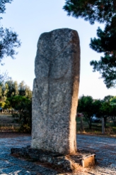 Here it is again. It is the biggest megalith, 3m high, 1 m wide, weighing 2 tons! On the stone, a weapon is cut.